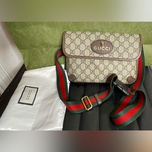 Gucci Neo Vintage GG Supreme belt bag